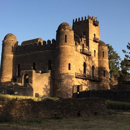 Lodge Du Chateau Гондер Екстериор снимка