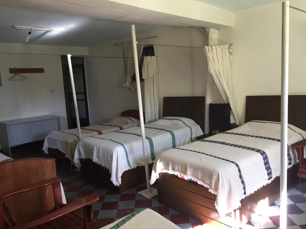 Lodge Du Chateau Гондер Екстериор снимка